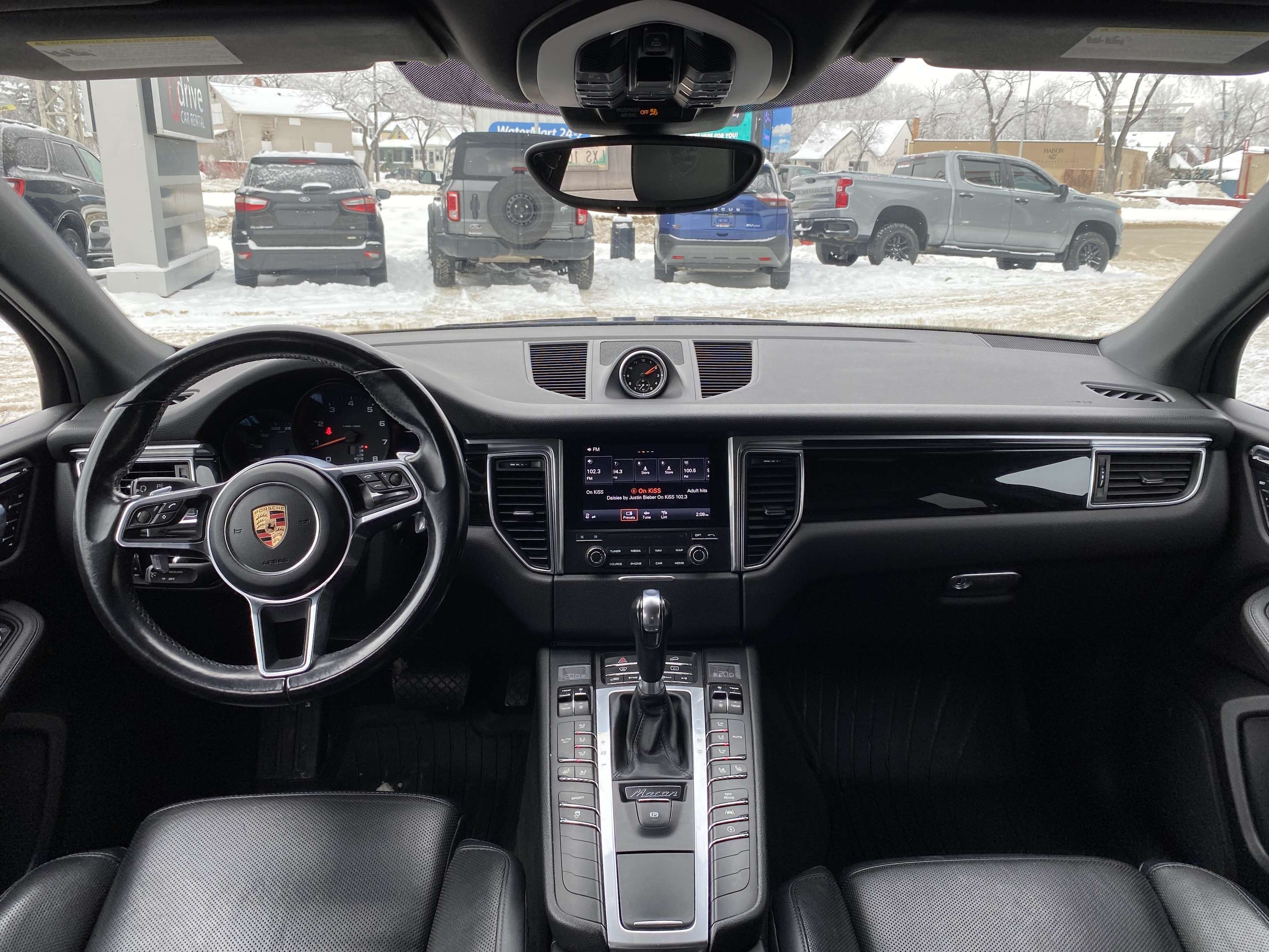 2017 Porsche Macan AWD w/2.0L Turbo Engine, Leather & Power Sunroof thumb 11
