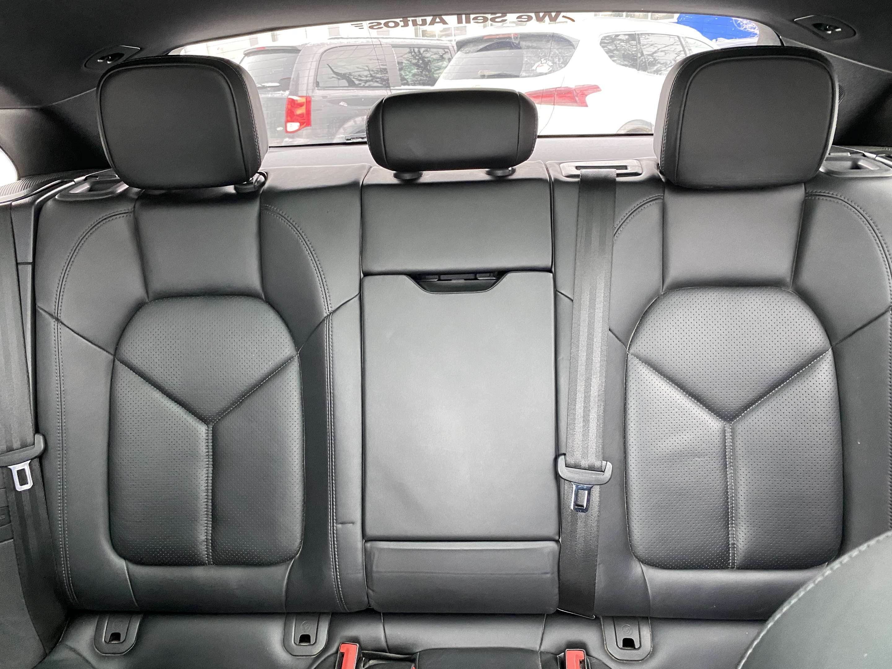 2017 Porsche Macan AWD w/2.0L Turbo Engine, Leather & Power Sunroof thumb 18