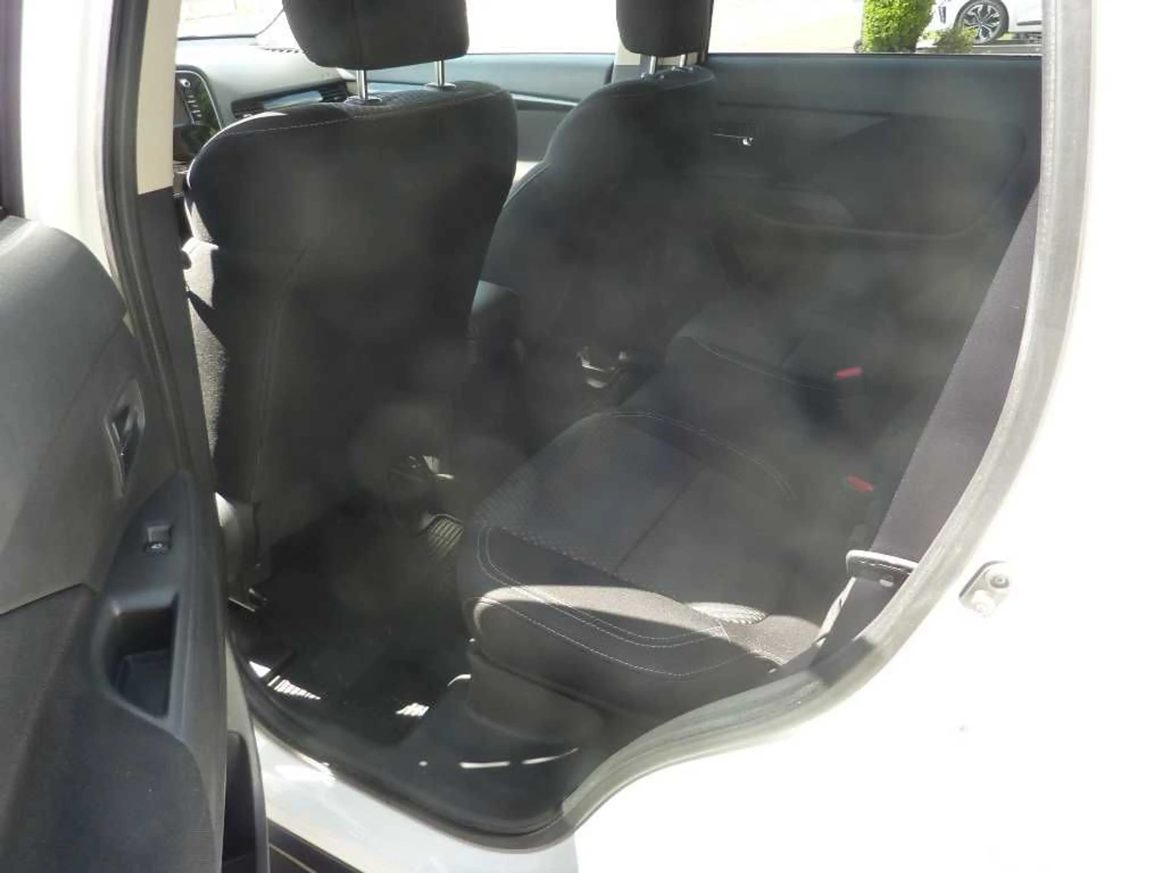 Mitsubishi Outlander Spirit 2.0 MIVEC ClearTec 2WD 5-Gang — photo 7