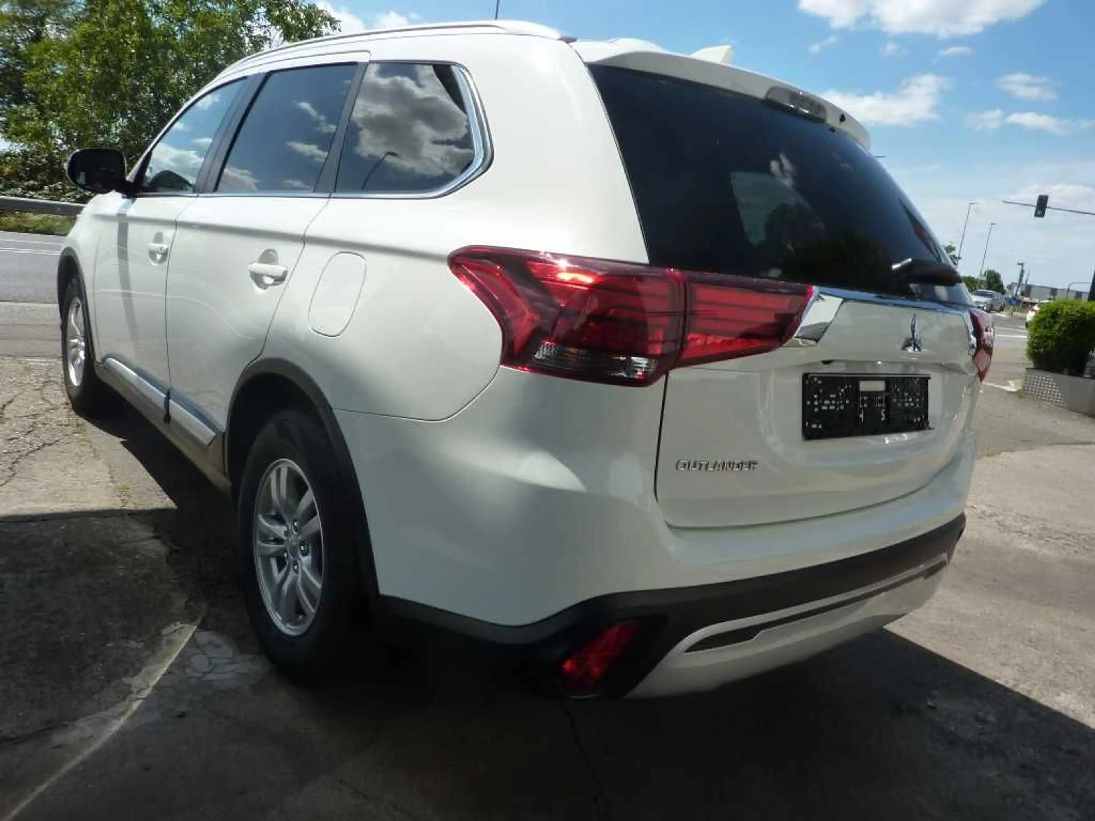 Mitsubishi Outlander Spirit 2.0 MIVEC ClearTec 2WD 5-Gang — photo 3