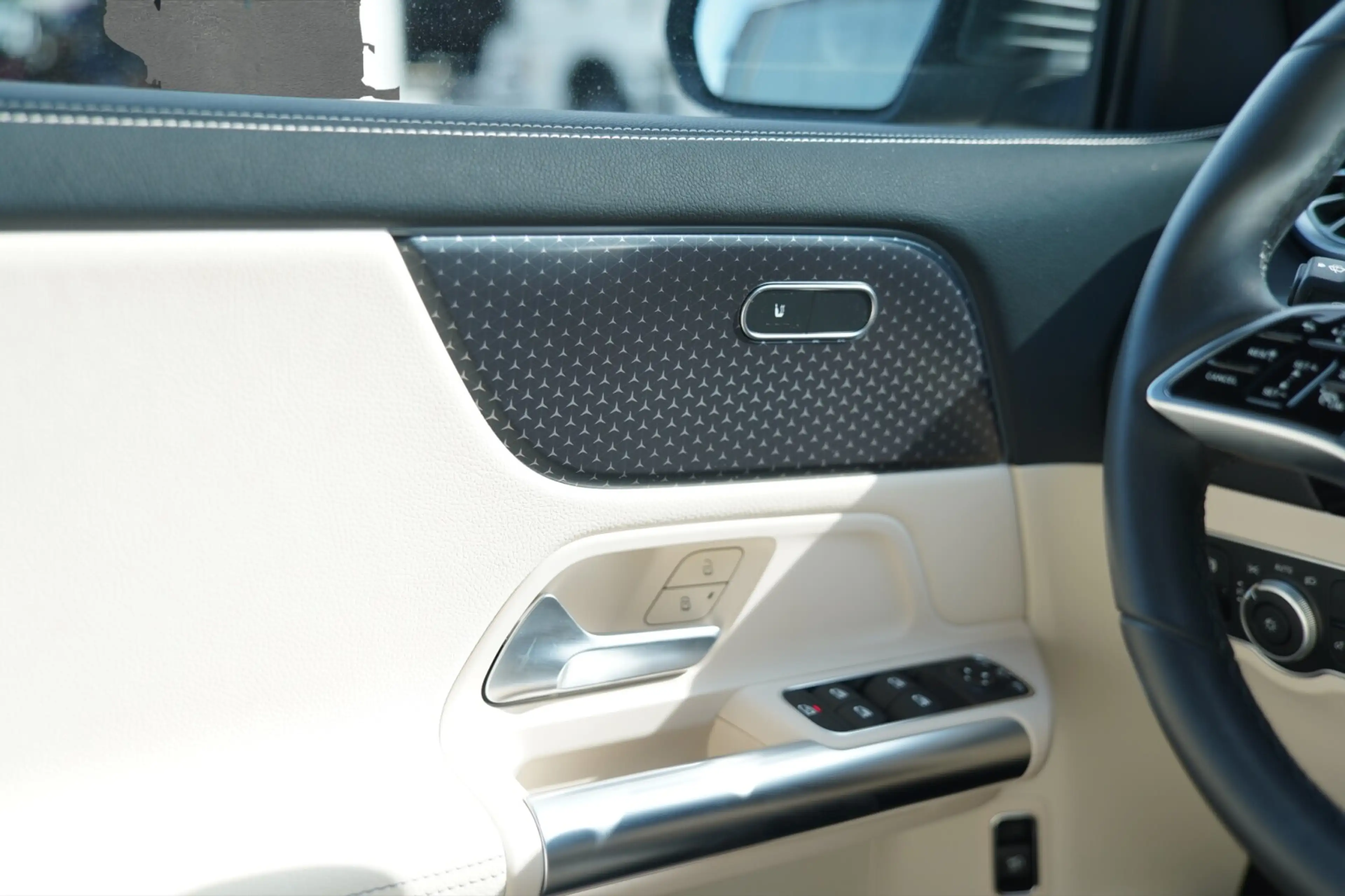 Mercedes-Benz EQA 300 EQA 300 4MATIC Progressive — photo 15