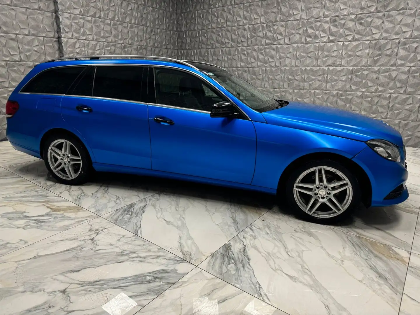 Mercedes-Benz E 300 300 BlueTec Hybrid * VOLLLLLLLLLL * Grau - 2