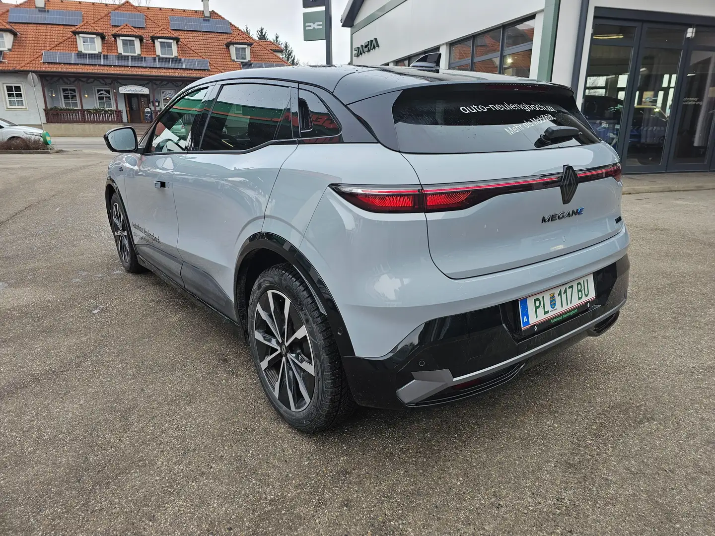 Renault Megane E-Tech Mégane Esprit Alpine 220 PS 60kWh Comfort Range Grau - 2