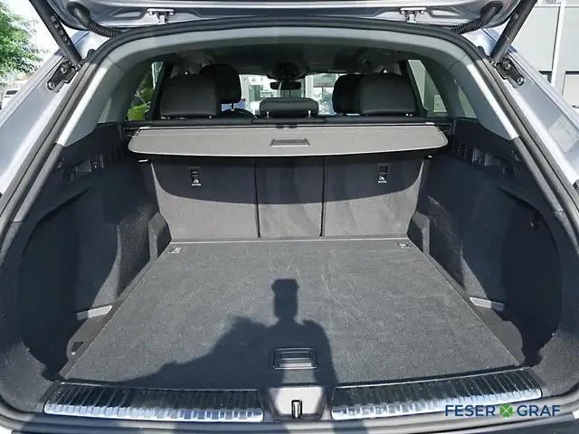 Audi Q5 view 9