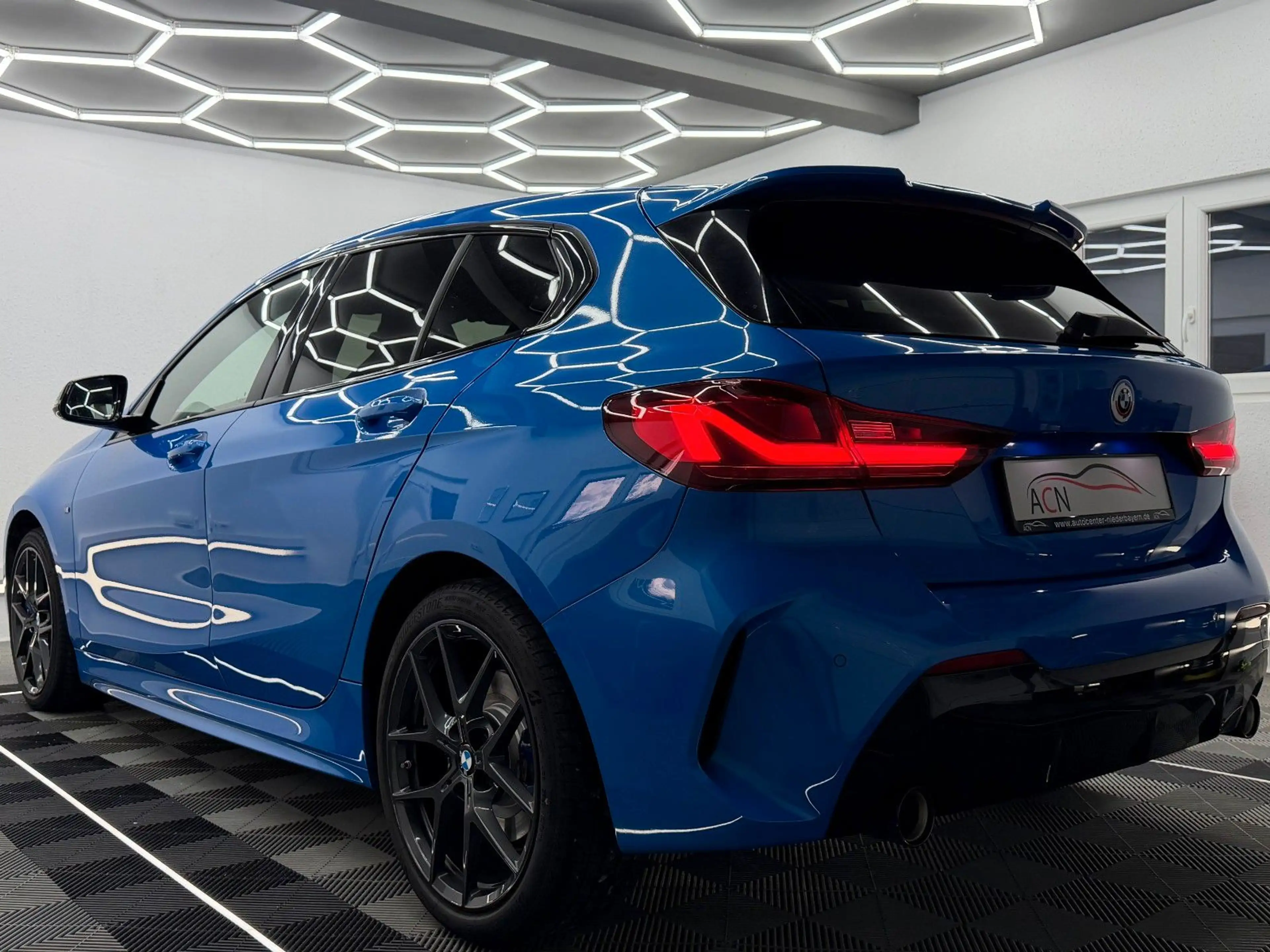 BMW 120 d Lim. M Sport/NAVI/LED/M-SITZE/MISANO BLAU — photo 12