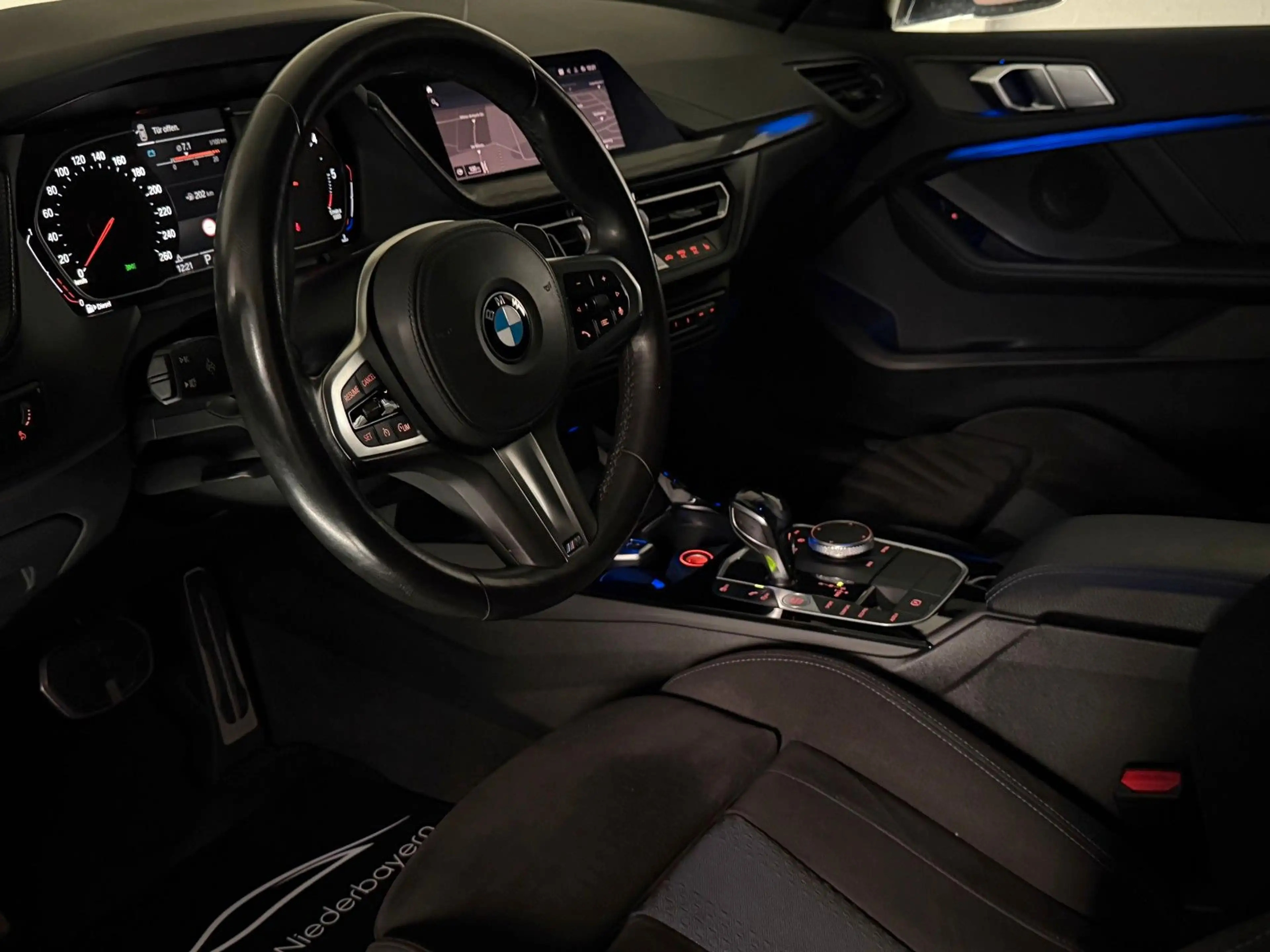 BMW 120 d Lim. M Sport/NAVI/LED/M-SITZE/MISANO BLAU — photo 15