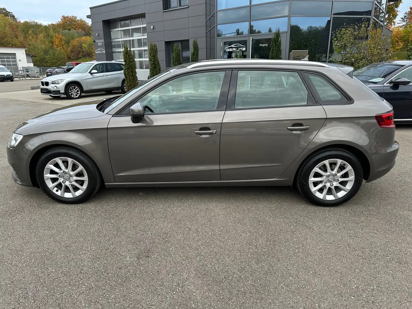 Audi A3 Attraction/Sportback/Bi-Xenon Grau - 2