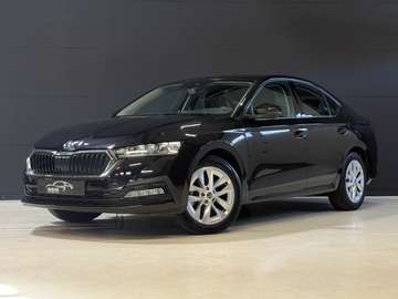 1.0 e-TSI Business Edition | Draadloze lader | Car
