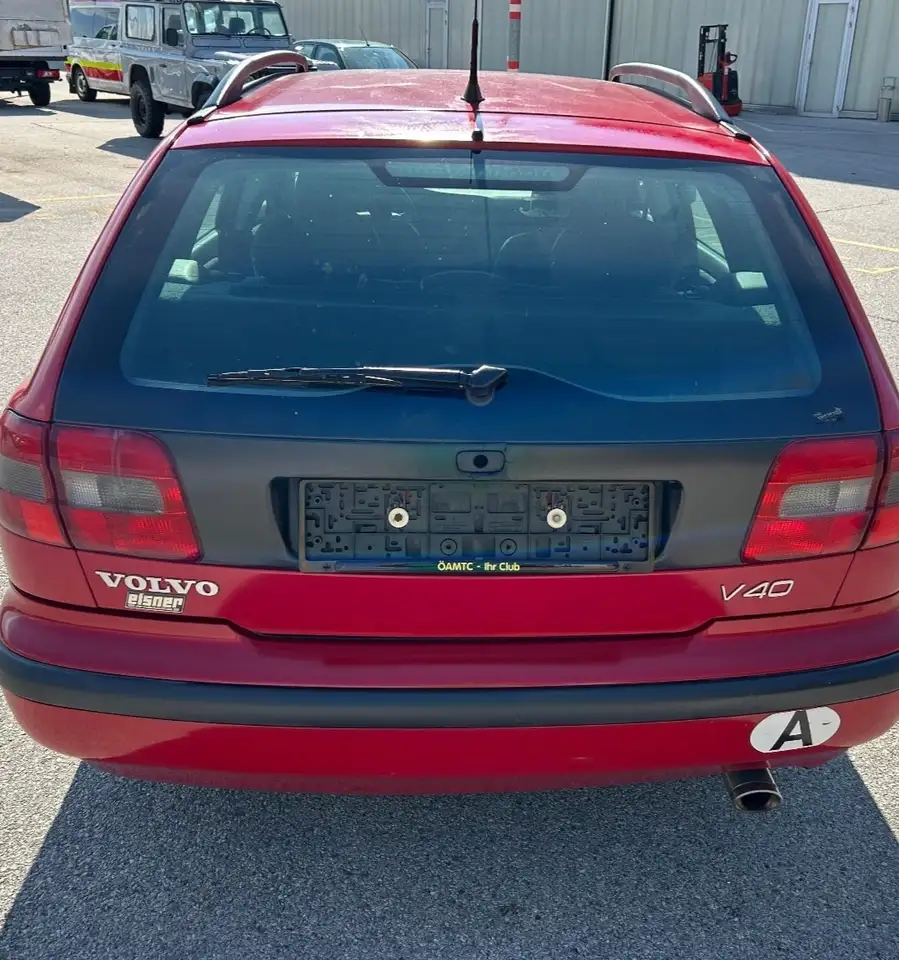 Volvo V40 1.8i Special Edition, foto 3