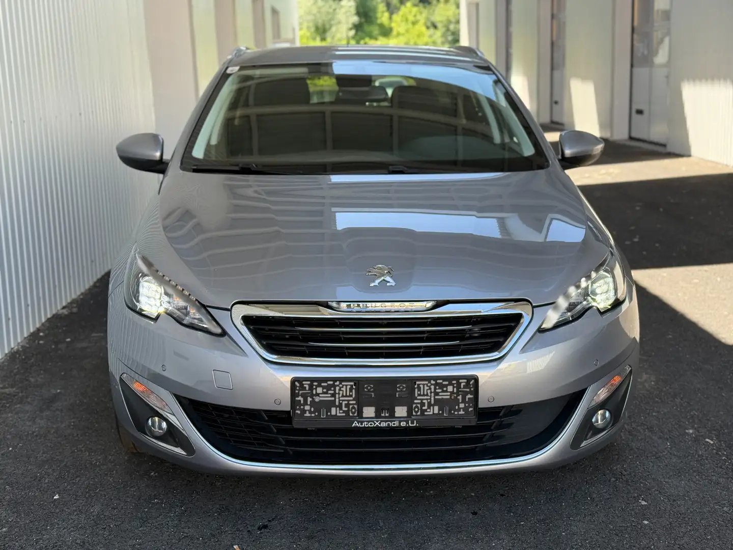 Peugeot 308 1.6 Blue-HDI *RFK*Sitzhzg*Parksensoren Vo_Hi* Gris - 2