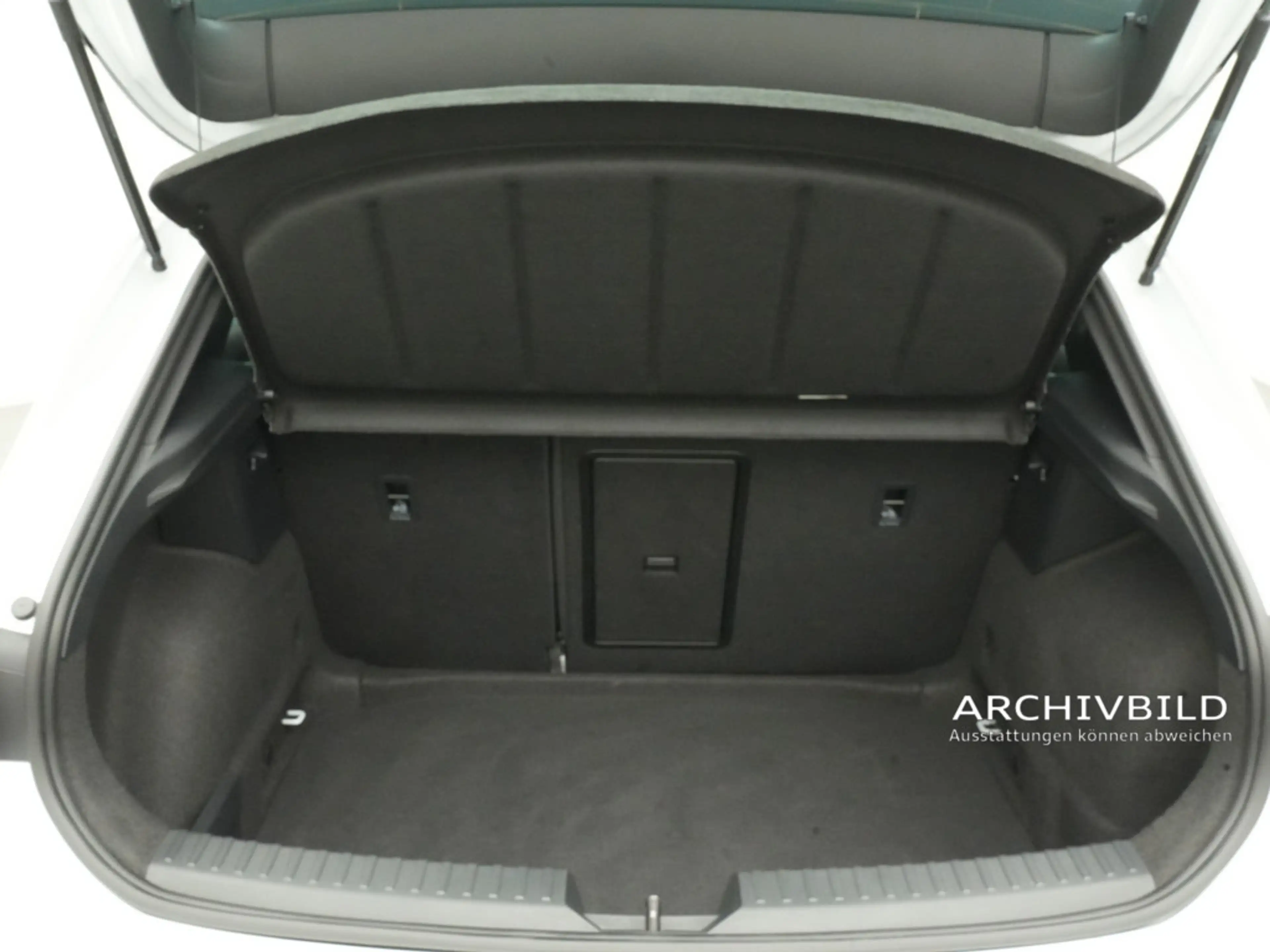SEAT Leon FR DSG ACC MATRIX KEYLESS KAM NAVI SHZ — photo 5