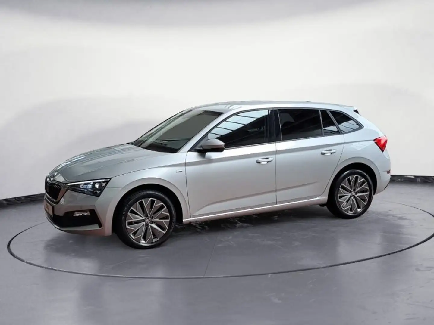 Skoda Scala 1.5 TSI DSG Ambition *ACC*NAVI*SAMRT-LINK* Silber - 2