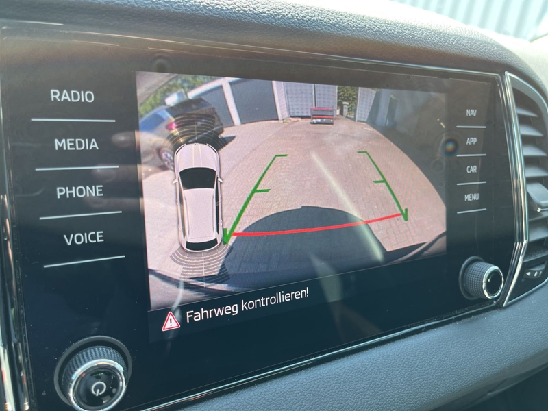 Skoda Karoq 1.5 TSI ACT Style DSG ACC+LED+RFK+FSHZ+SHZ — photo 20