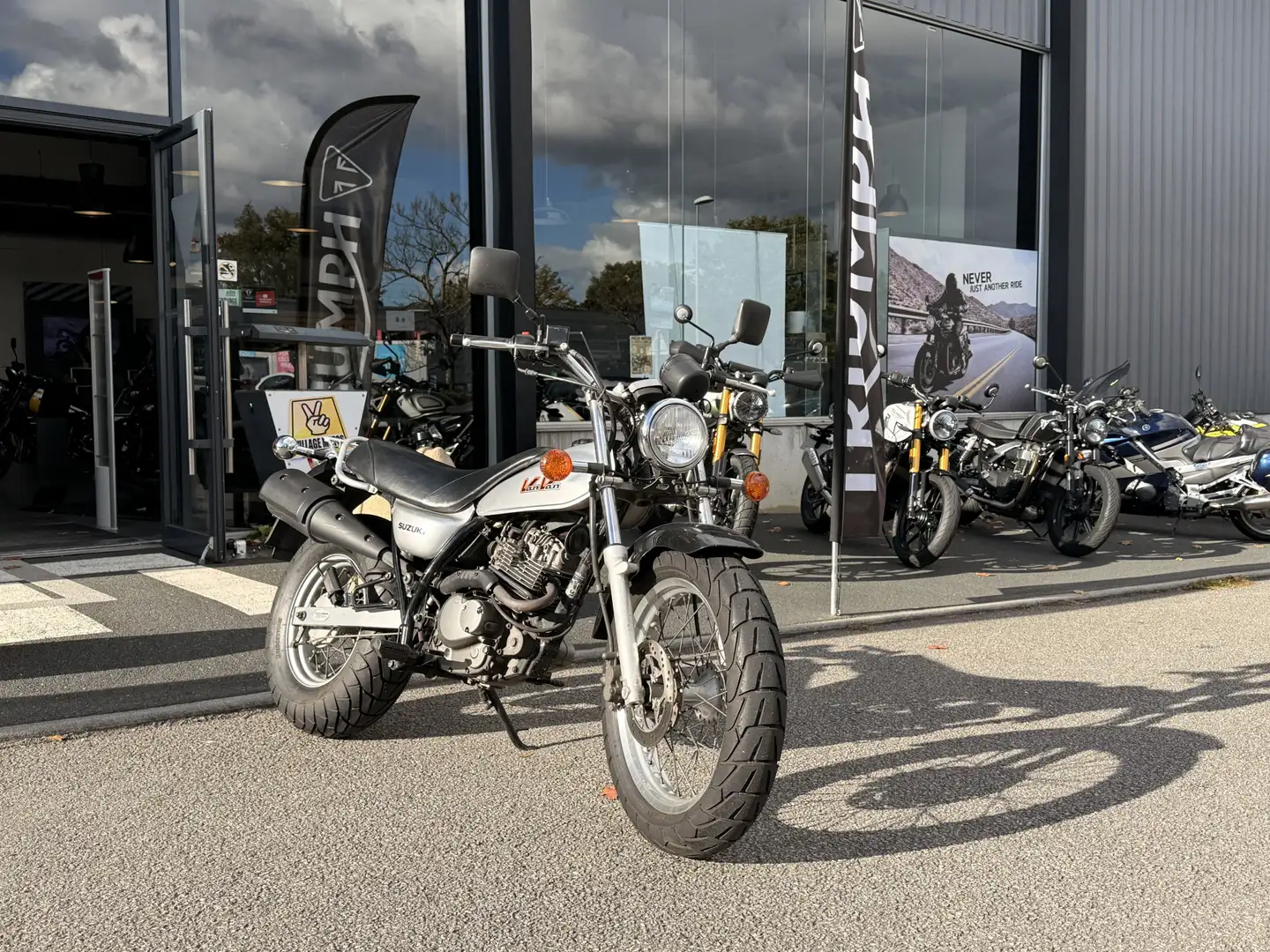 Suzuki VanVan 125 - 1