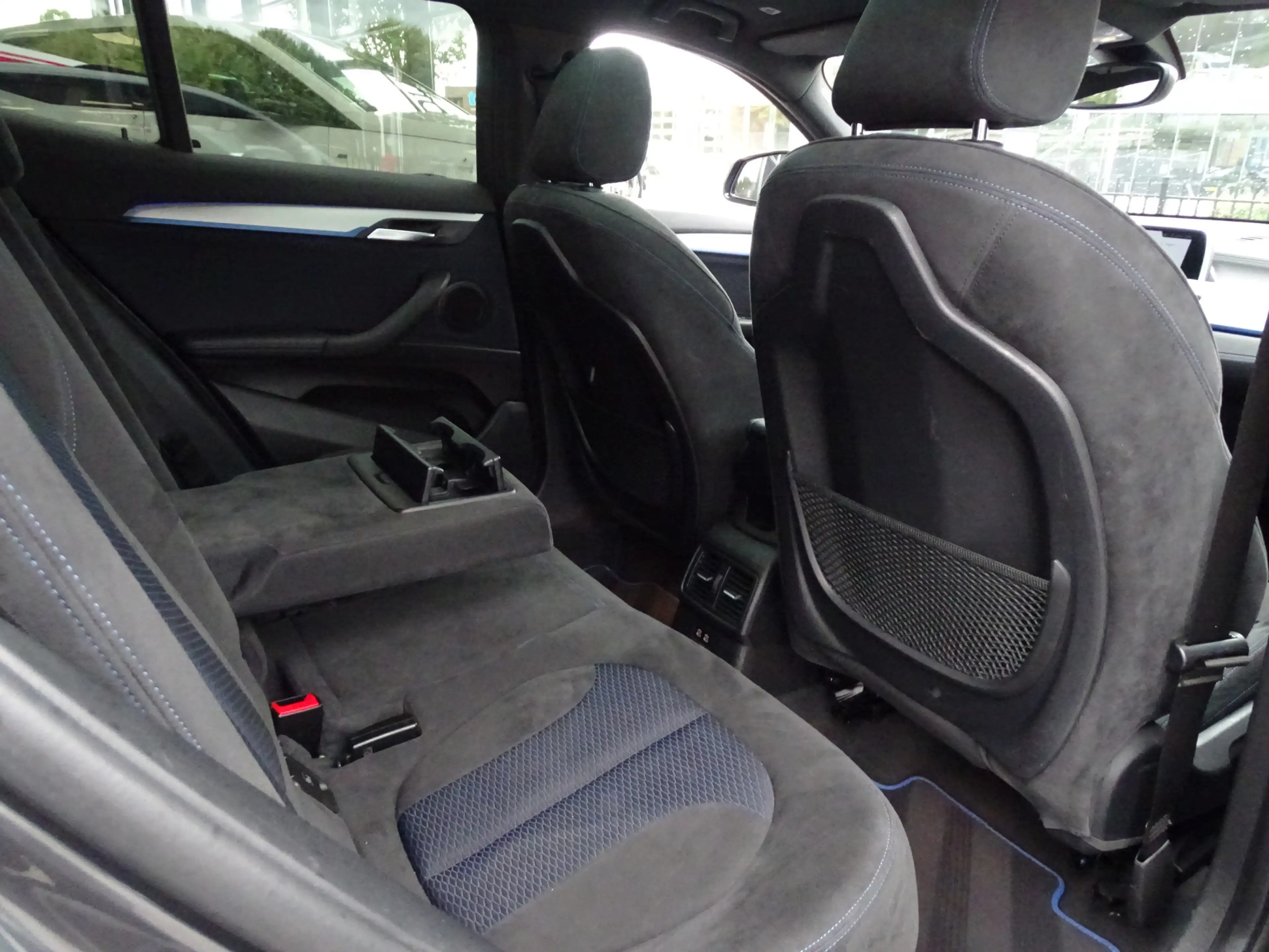 BMW X2 sDrive18i High Exe M Sport Pano.Dak Comfort Access — photo 11