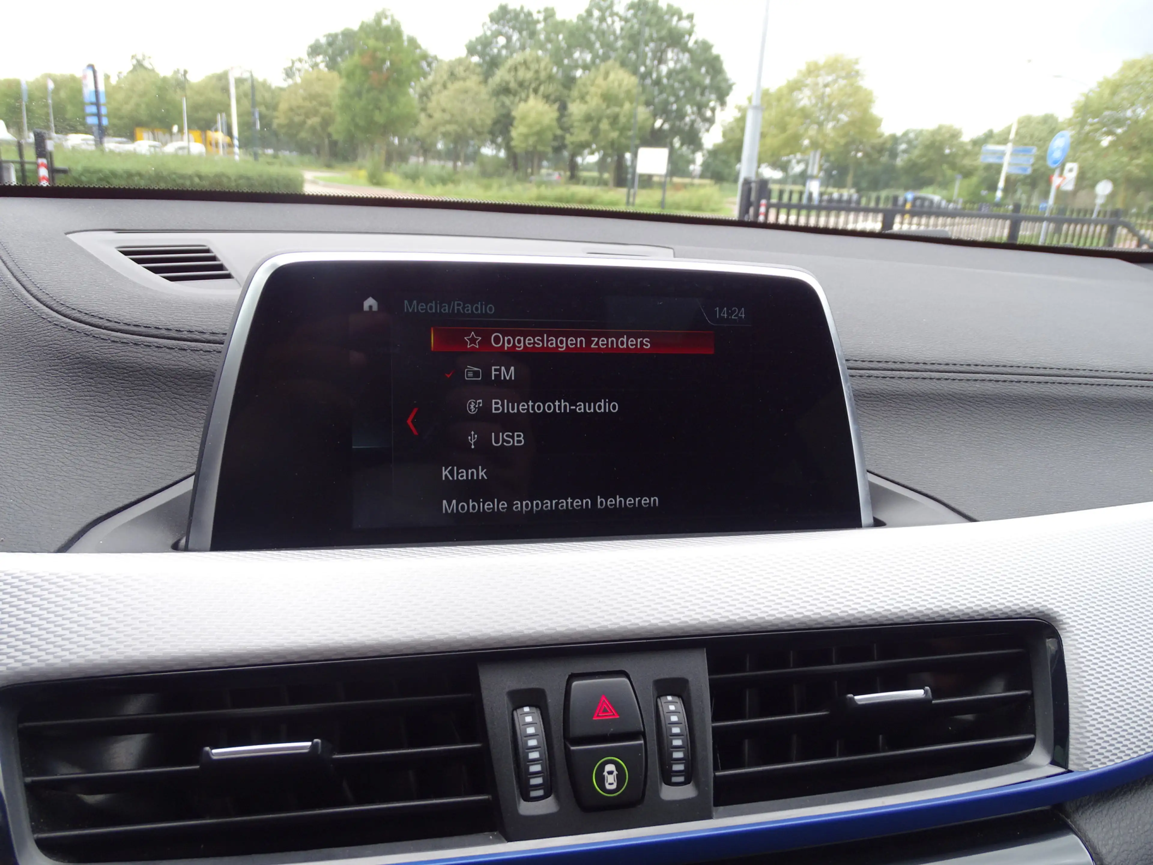 BMW X2 sDrive18i High Exe M Sport Pano.Dak Comfort Access — photo 33