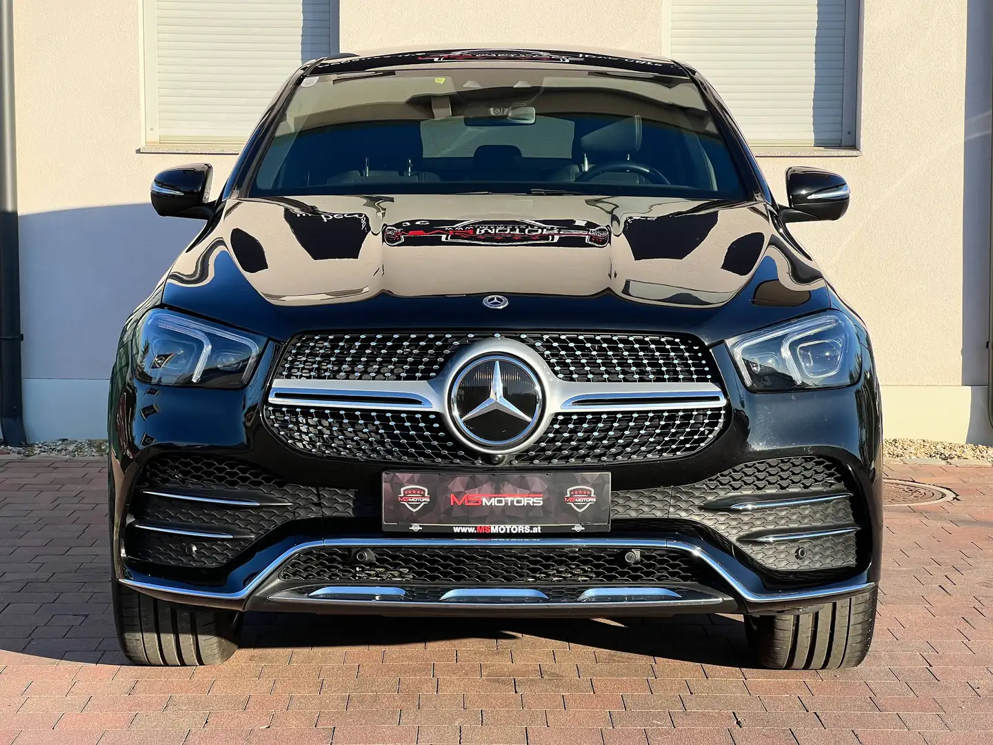 Mercedes-Benz GLE 350 d Coupé AMG Line 4MATIC*PANO*LUFT*360*BURMESTER*ACC*AHK*SITZBELÜFTUNG*KREDIT*GARANTI Schwarz - 2