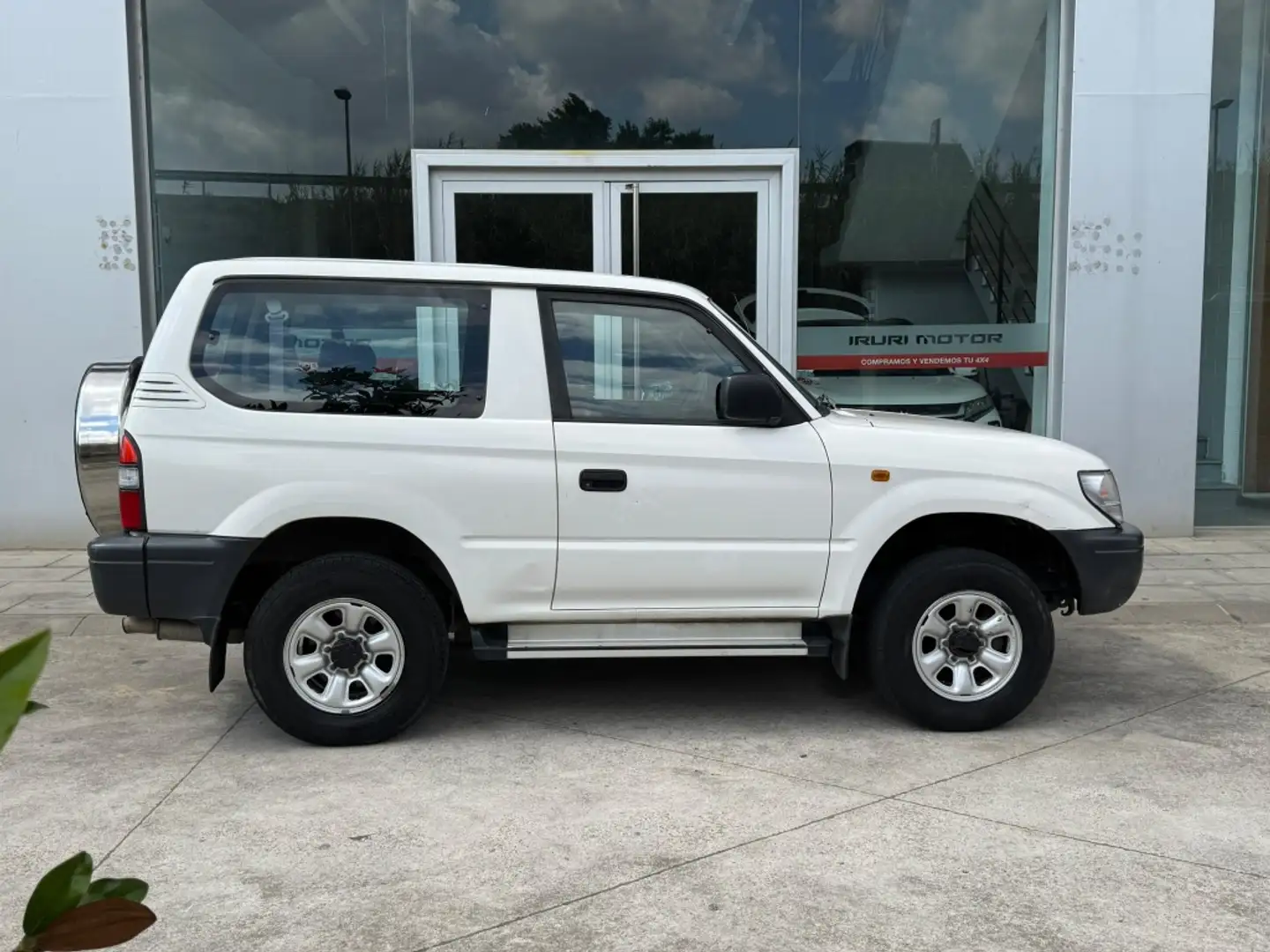 Toyota Land Cruiser 90 TD GX Blanco - 1