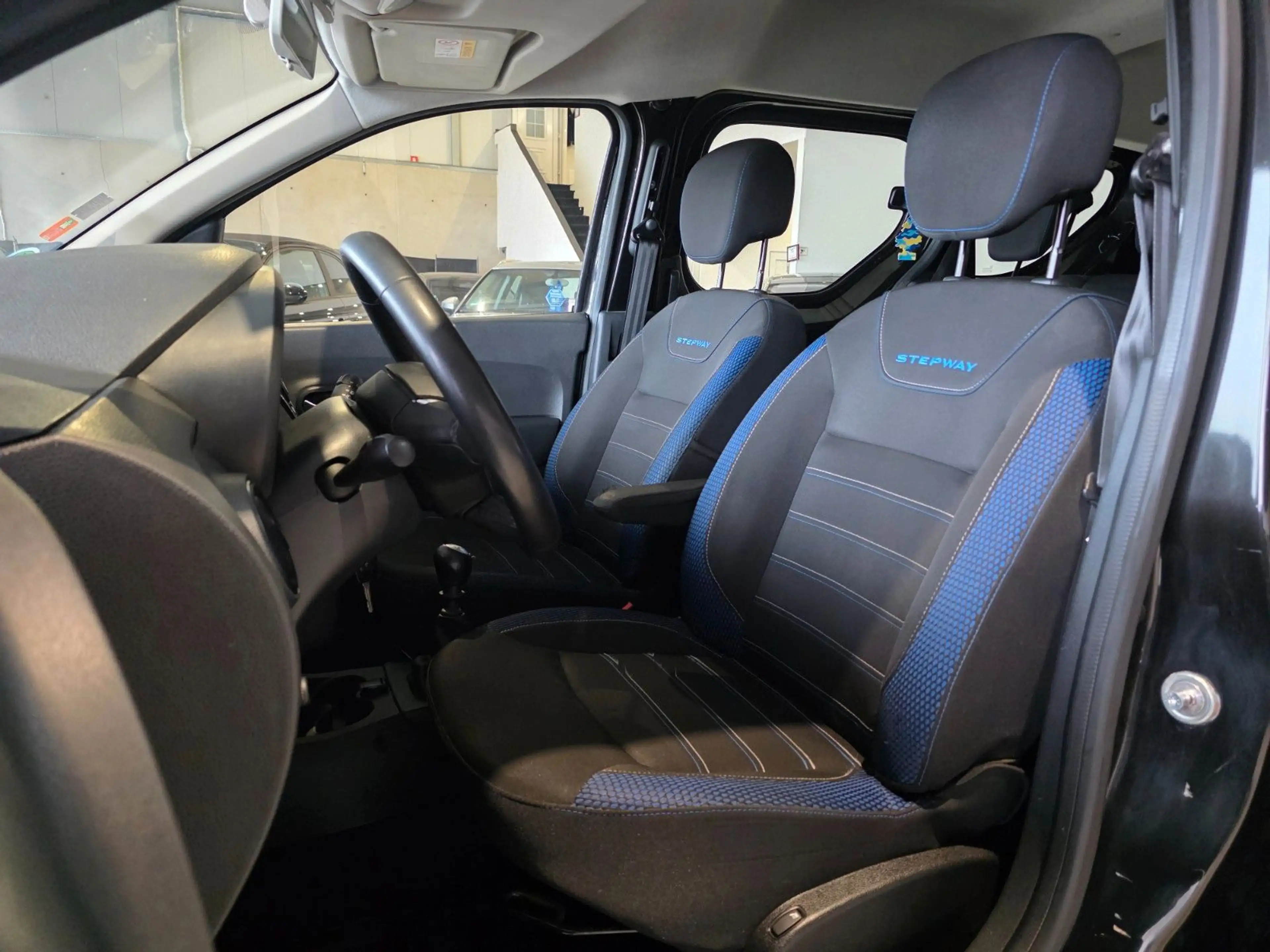 Dacia Dokker Stepway Plus 1.4|KAMERA|1.HAND|SHZ|NAVI — photo 10