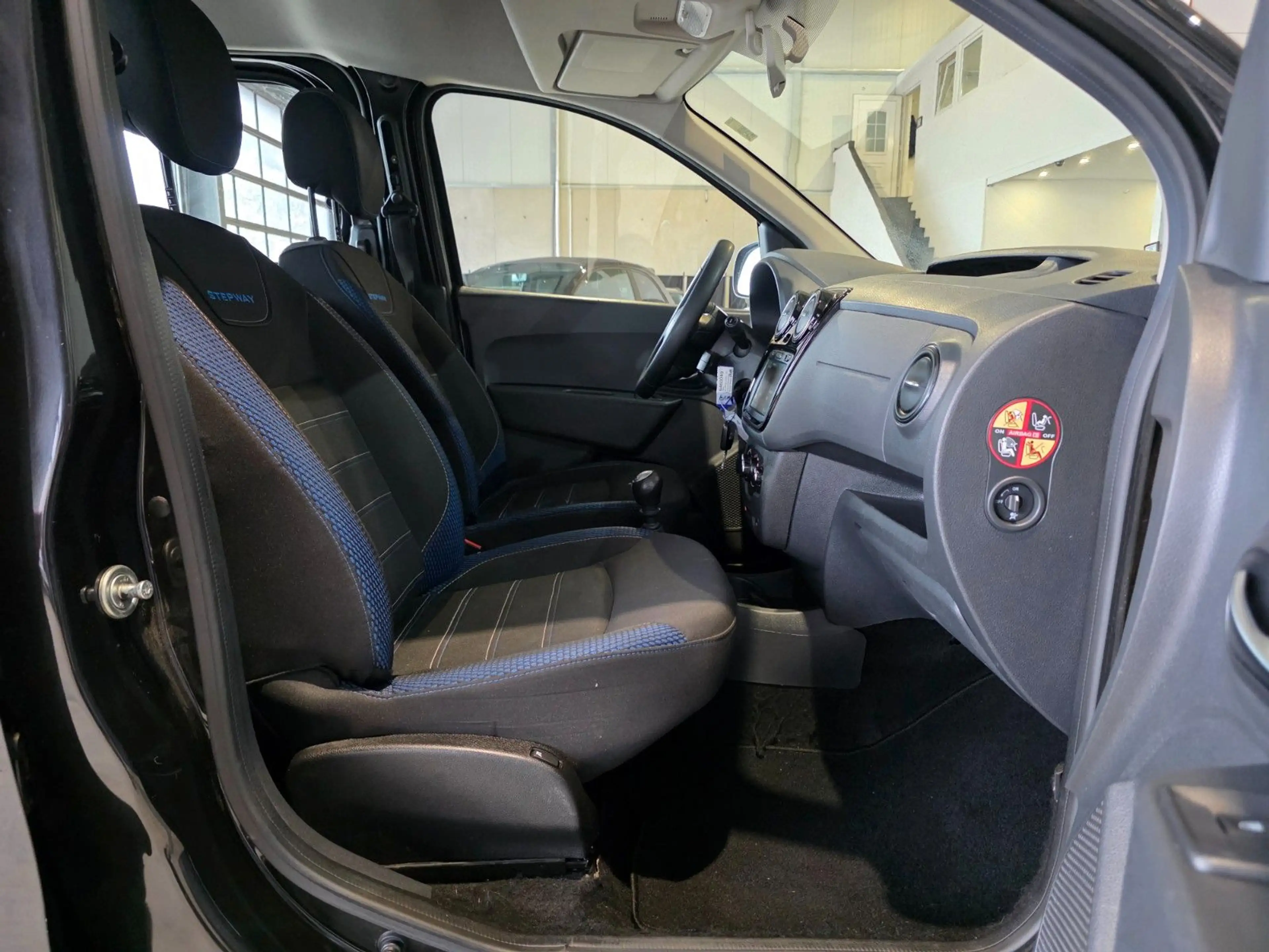 Dacia Dokker Stepway Plus 1.4|KAMERA|1.HAND|SHZ|NAVI — photo 13
