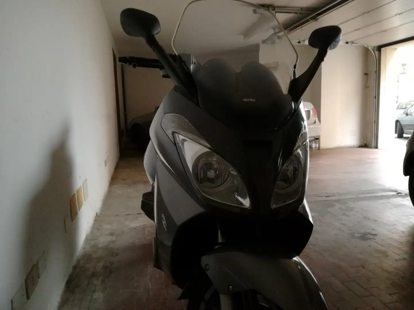 Aprilia Atlantic 250 Grau - 1