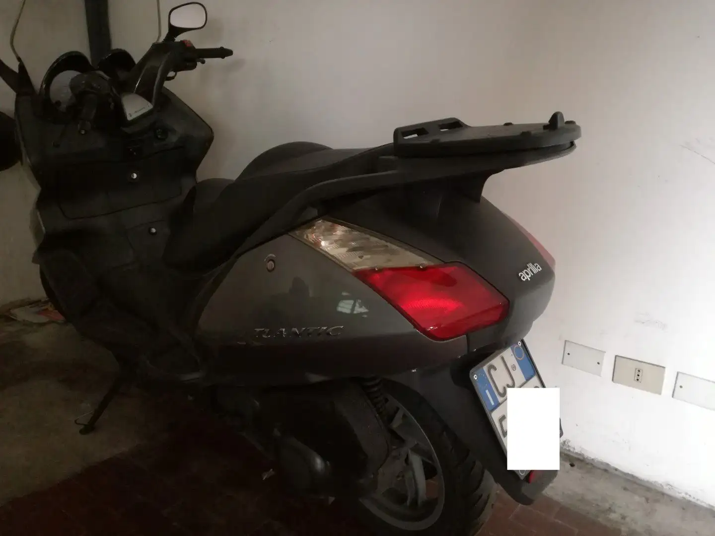 Aprilia Atlantic 250 Grau - 2