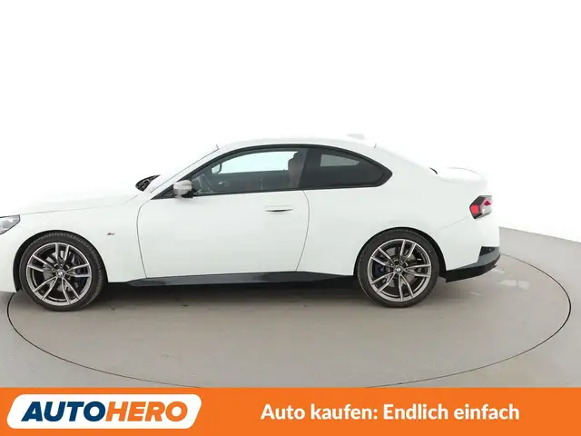 BMW M2 view 3