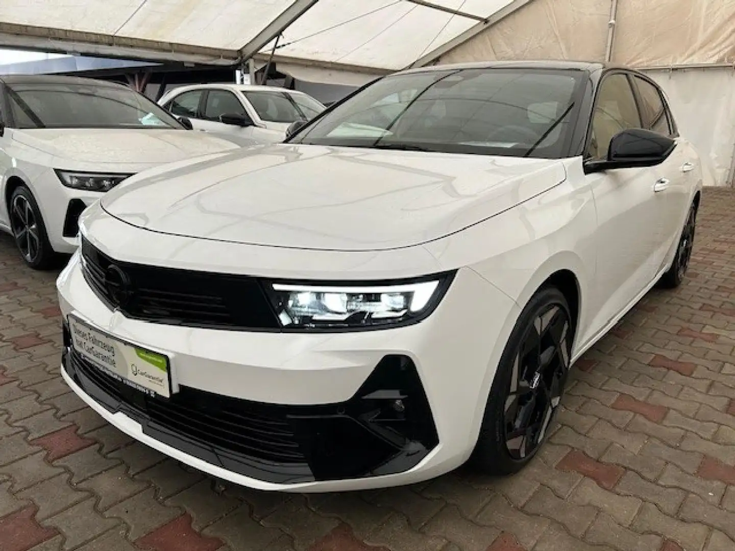 Opel Astra GSe Plug-in-Hybrid Weiß - 1