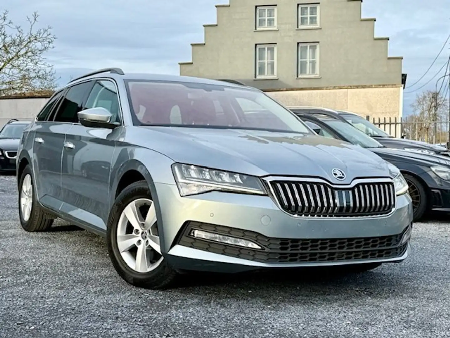 Skoda Superb Superb 2.0Tdi EU6d Autom LED Camera DAB 1e Hand Gris - 1