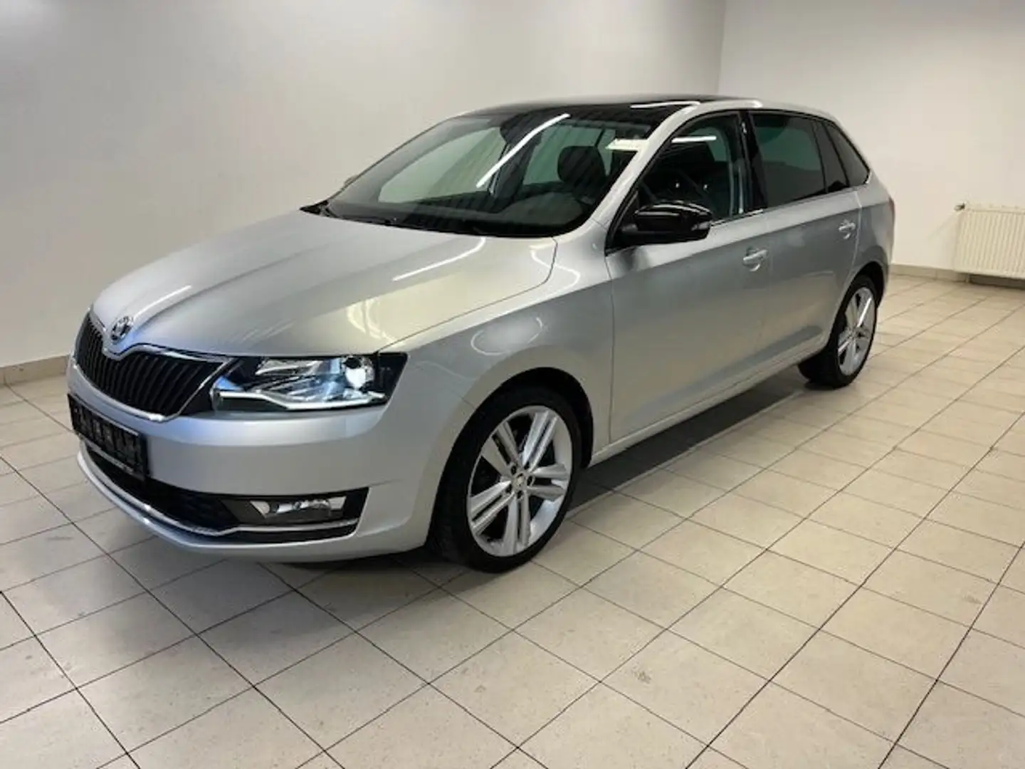 Skoda Rapid/Spaceback 1.0 TSI Style+Standheizung+Glasdach+Leder Silber - 2
