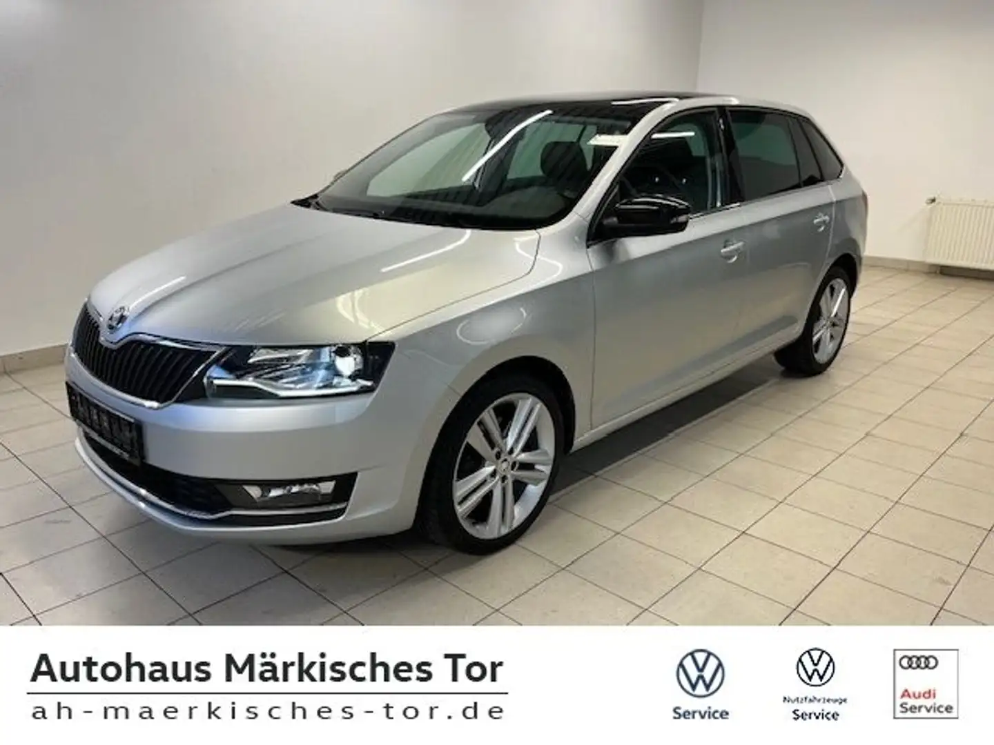Skoda Rapid/Spaceback 1.0 TSI Style+Standheizung+Glasdach+Leder Silber - 1
