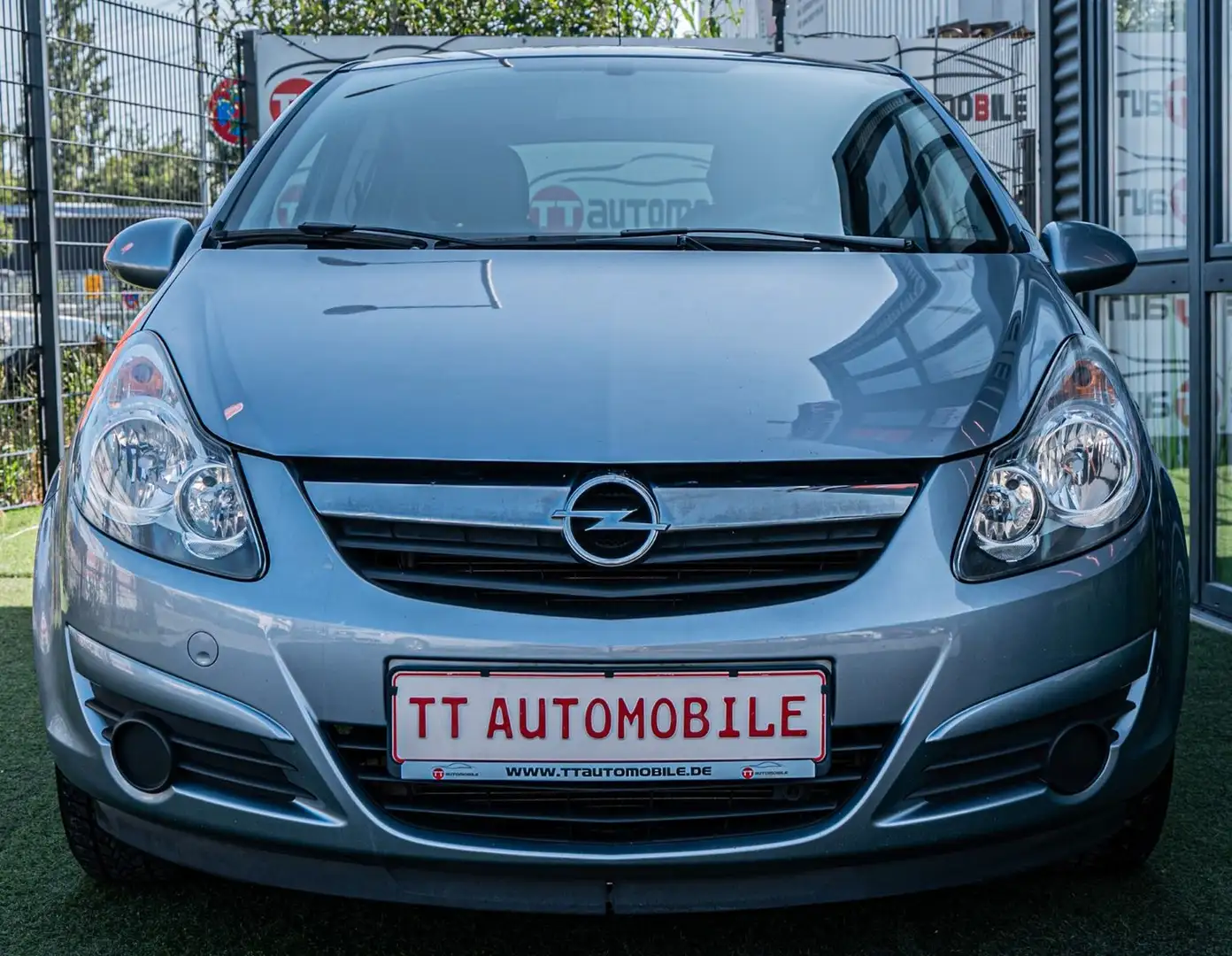 Opel Corsa D Edition "111 Jahre" Silber - 2