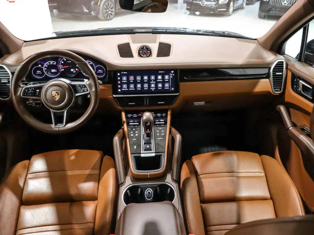 Porsche Cayenne снимка Porsche Cayenne