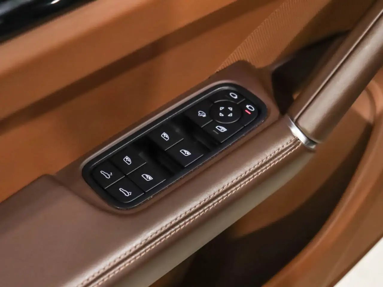 Porsche Cayenne снимка Porsche Cayenne