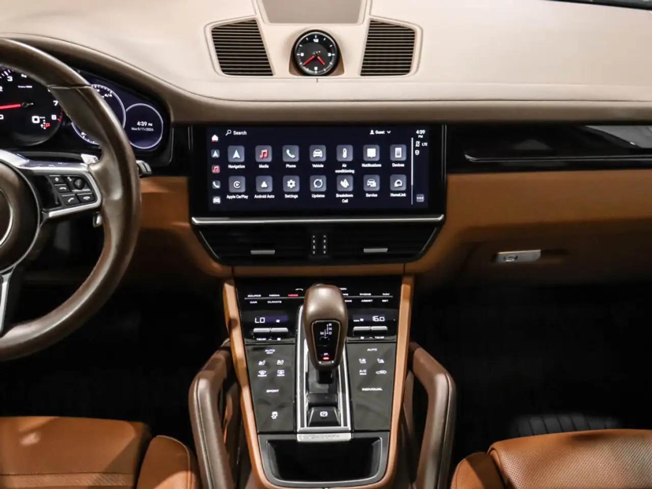 Porsche Cayenne снимка Porsche Cayenne