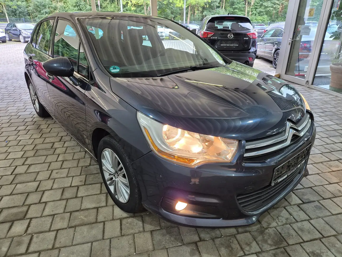 Citroen C4 Tendance Blau - 1