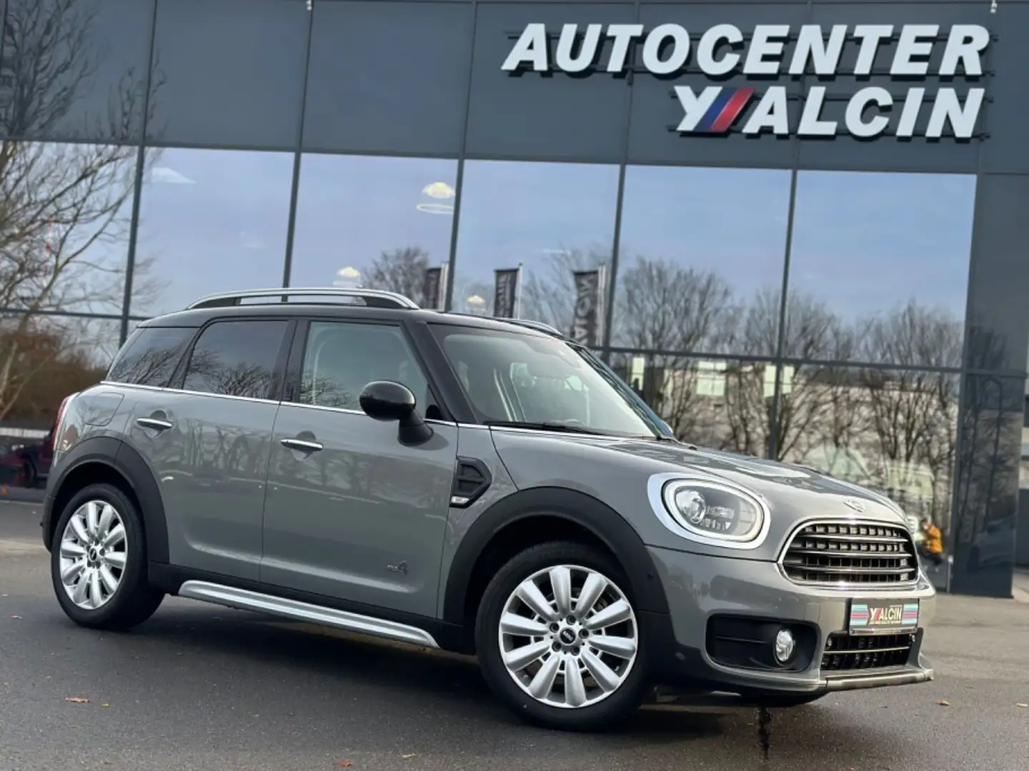 MINI Cooper Countryman Cooper ALL4 Aut. NAV/CARPLAY Grau - 1