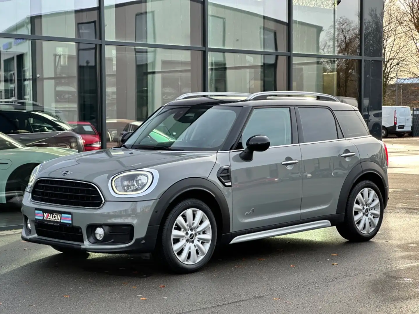 MINI Cooper Countryman Cooper ALL4 Aut. NAV/CARPLAY Grau - 2