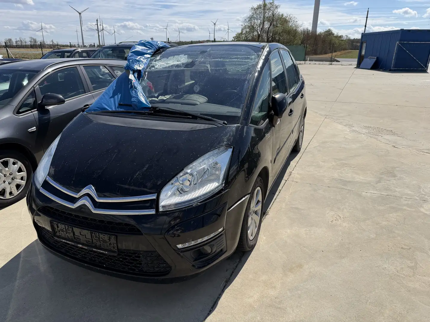 Citroen C4 Picasso 1,6 Attraction HDi FAP Schwarz - 1