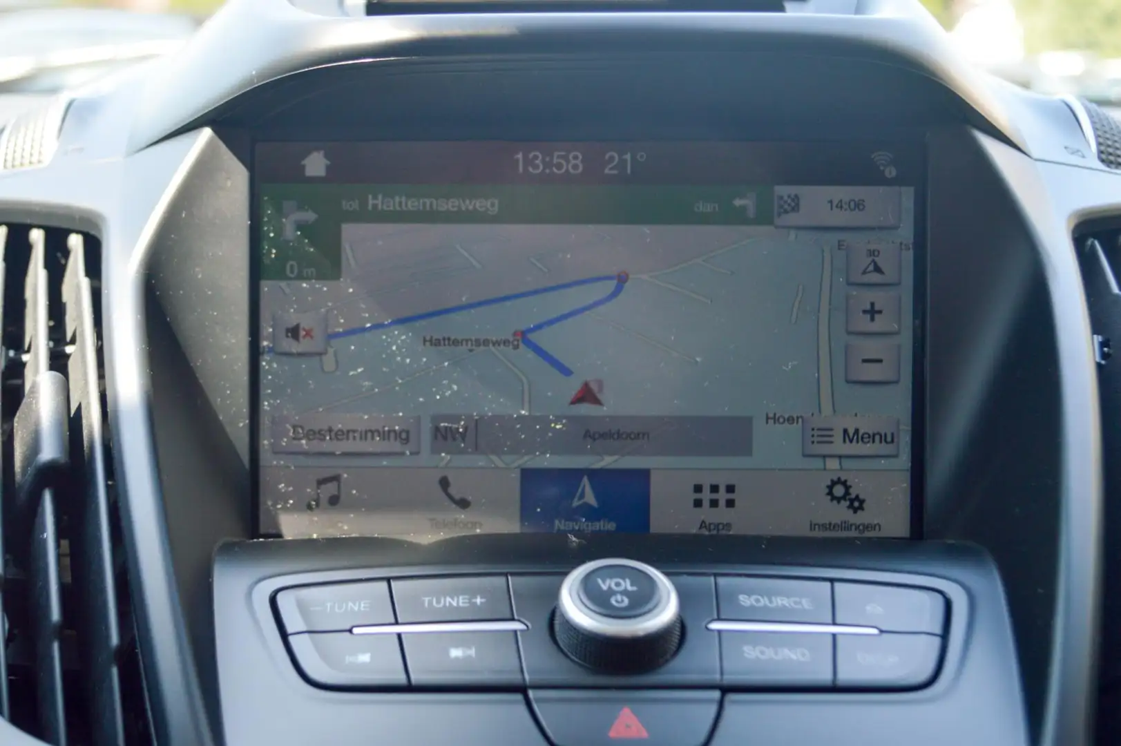 Ford Kuga 1.5 EcoBoost Titanium|Afn. trekhaak|1800 kg trekge Grau - 2