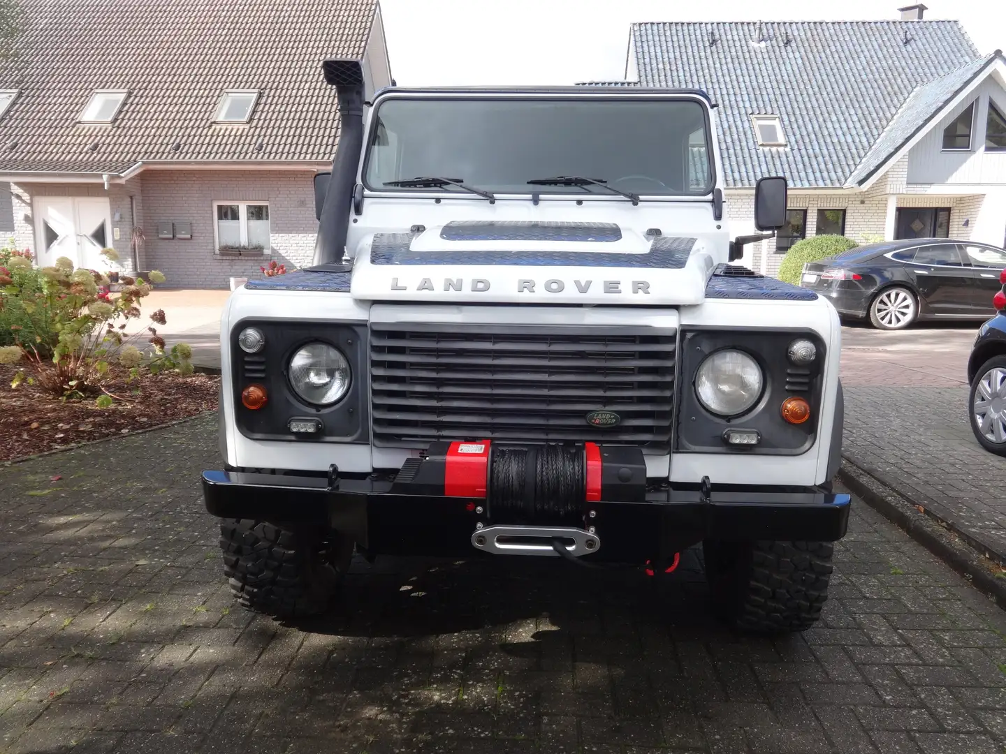 Land Rover Defender Land Rover Defender 110 Hardtop TD4 2,4L - Leder - Weiß - 2