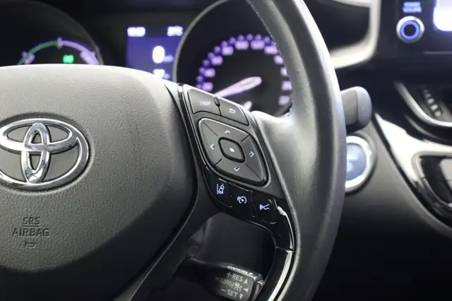 Toyota C-HR view 22