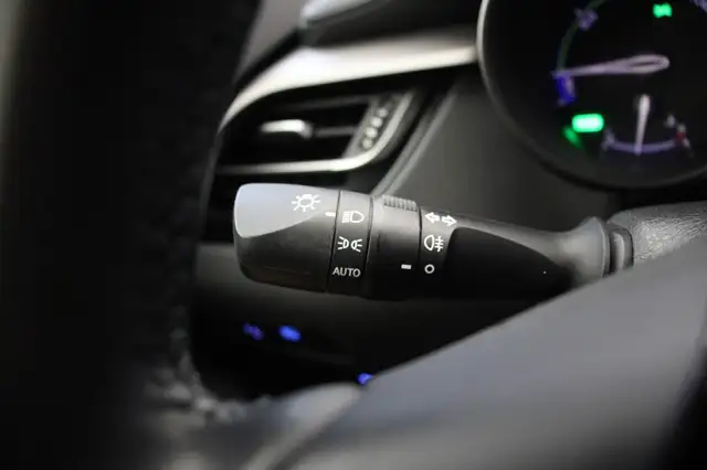 Toyota C-HR view 23