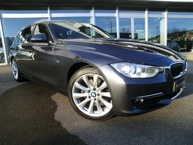 BMW 330 330d Aut. Tou. Luxury Line * Navi * Xenon *AHK