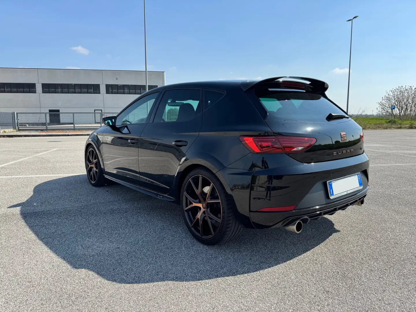 SEAT Leon 2.0 tsi Cupra R 300cv dsg Nero - 2