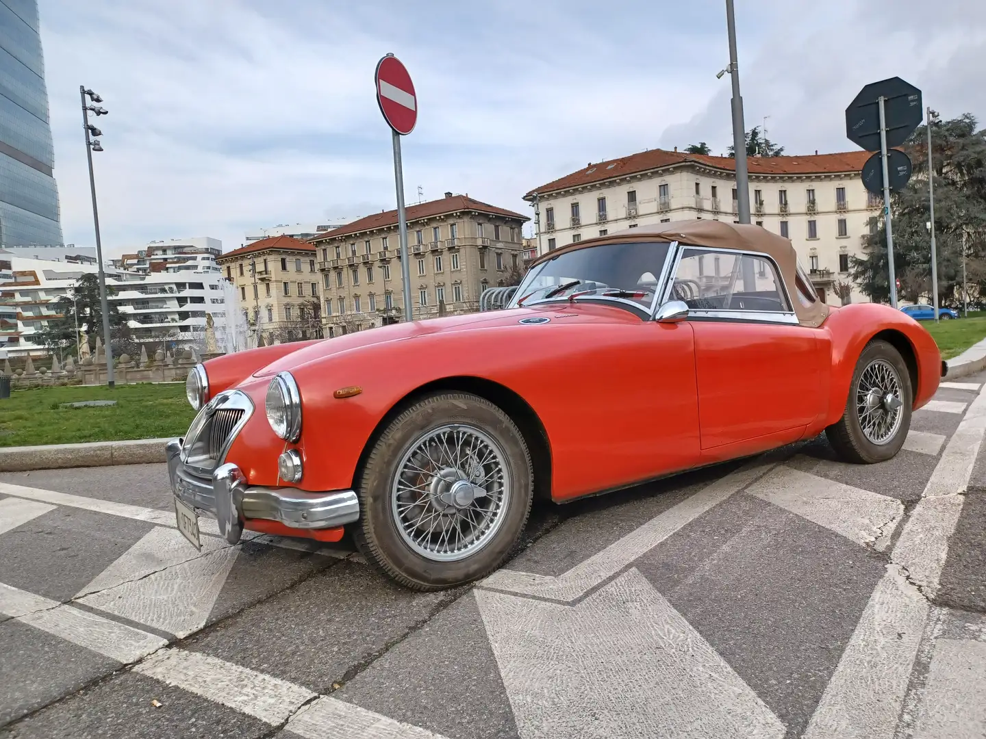 MG MGA Arancione - 2