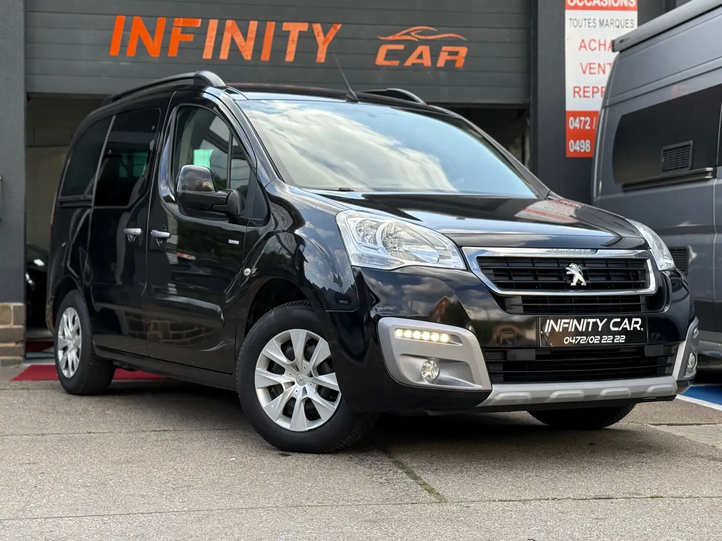 Peugeot Partner Tepee 1.6 BlueHDi Style S Fekete - 1