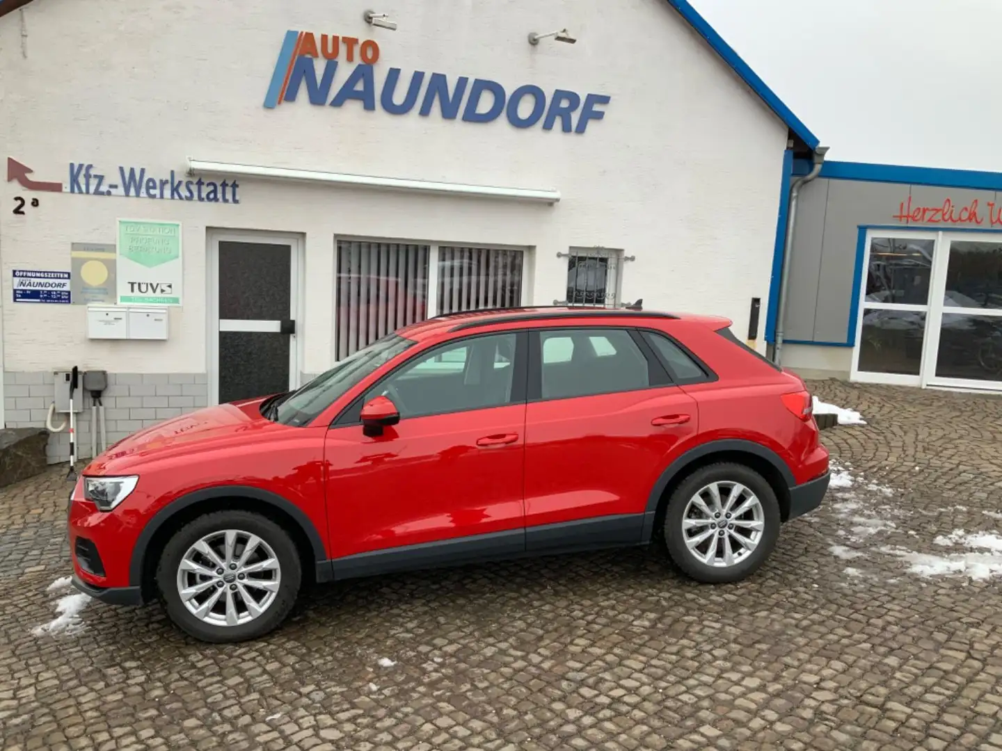 Audi Q3 35 TFSI LED Navi SH DAB AHZV Toter-Winkel uvm Rot - 1