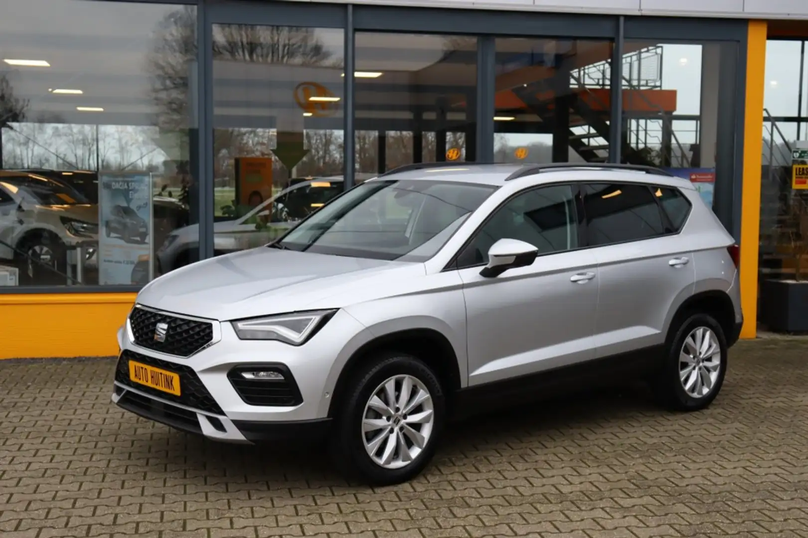 SEAT Ateca 1.5 TSI 150 pk Style - Navi - Camera - Apple carpl Zilver - 2