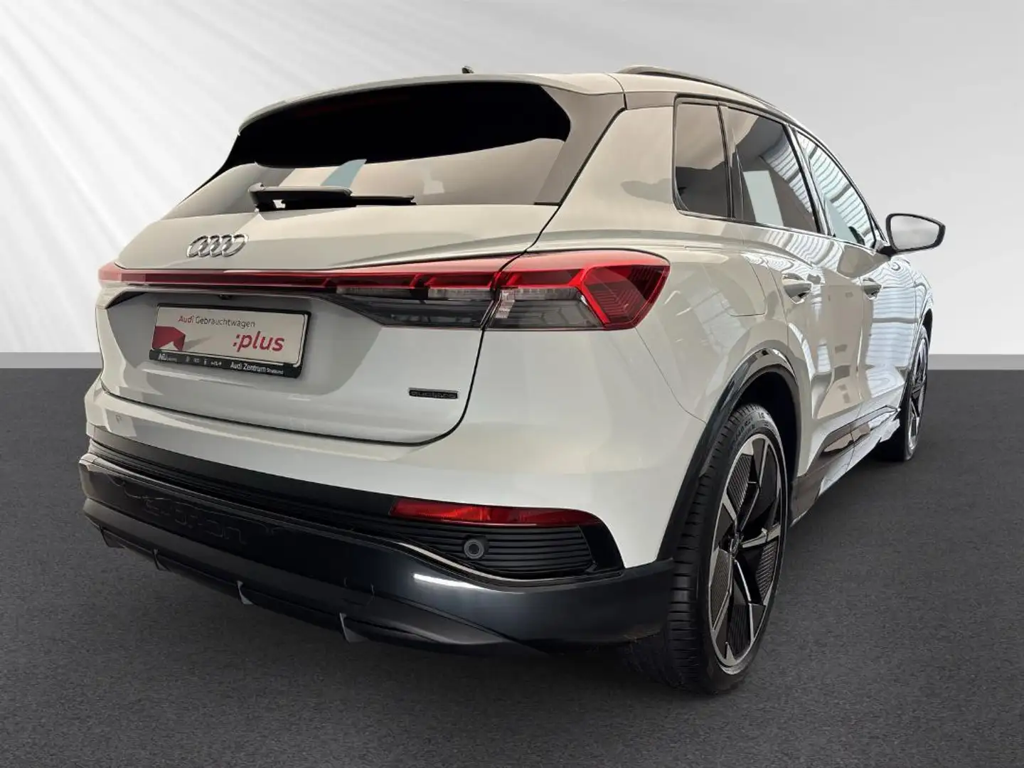 Audi Q4 e-tron 50 quattro basis Weiß - 2